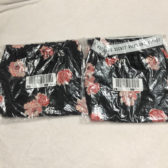 Victoria's Secret Other - Victoria’s Secret 2pcs pajamas